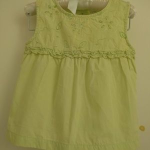 Carter's baby top in light green 18M